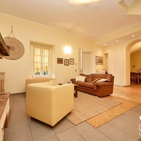 Country House *